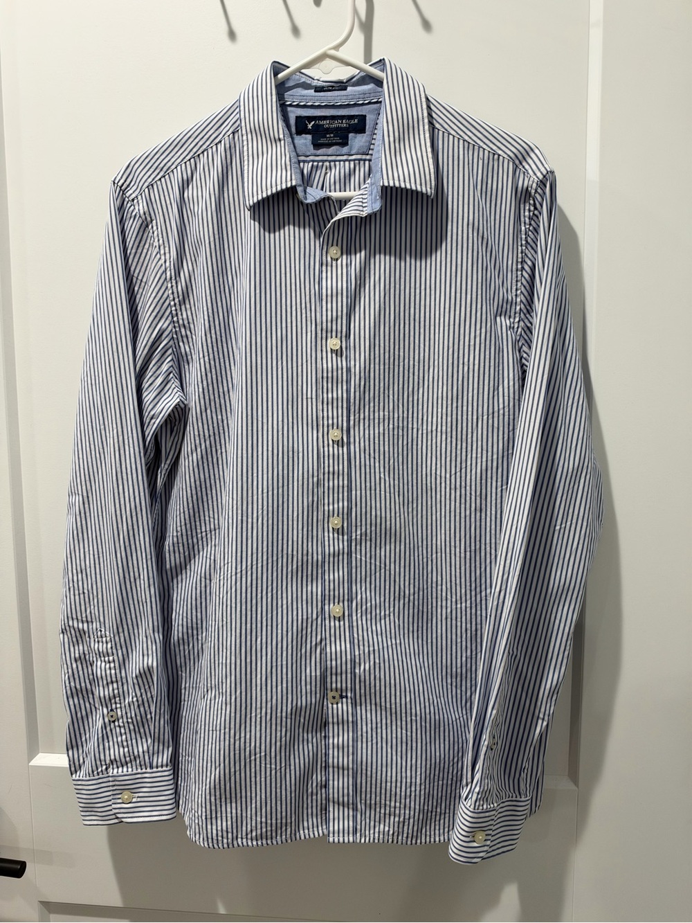 American Eagle Men’s Blue/White Stripe SlimFit Dress Shirt